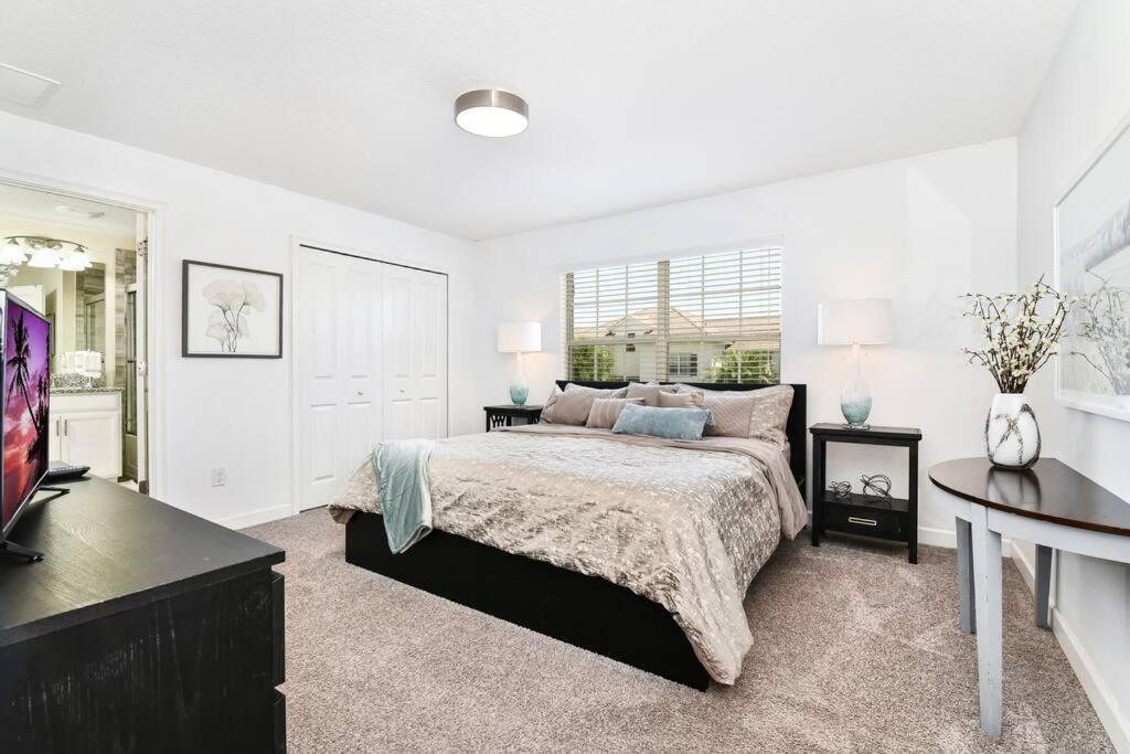 Bright and Sunny Townhouse With Pool Enjoy and Relax