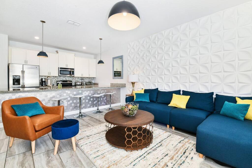 Bright and Sunny Townhouse With Pool Enjoy and Relax