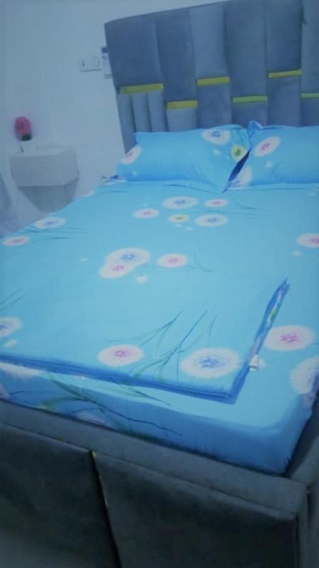Makeena Berry Cosy Mboa - HYDROCARBURES