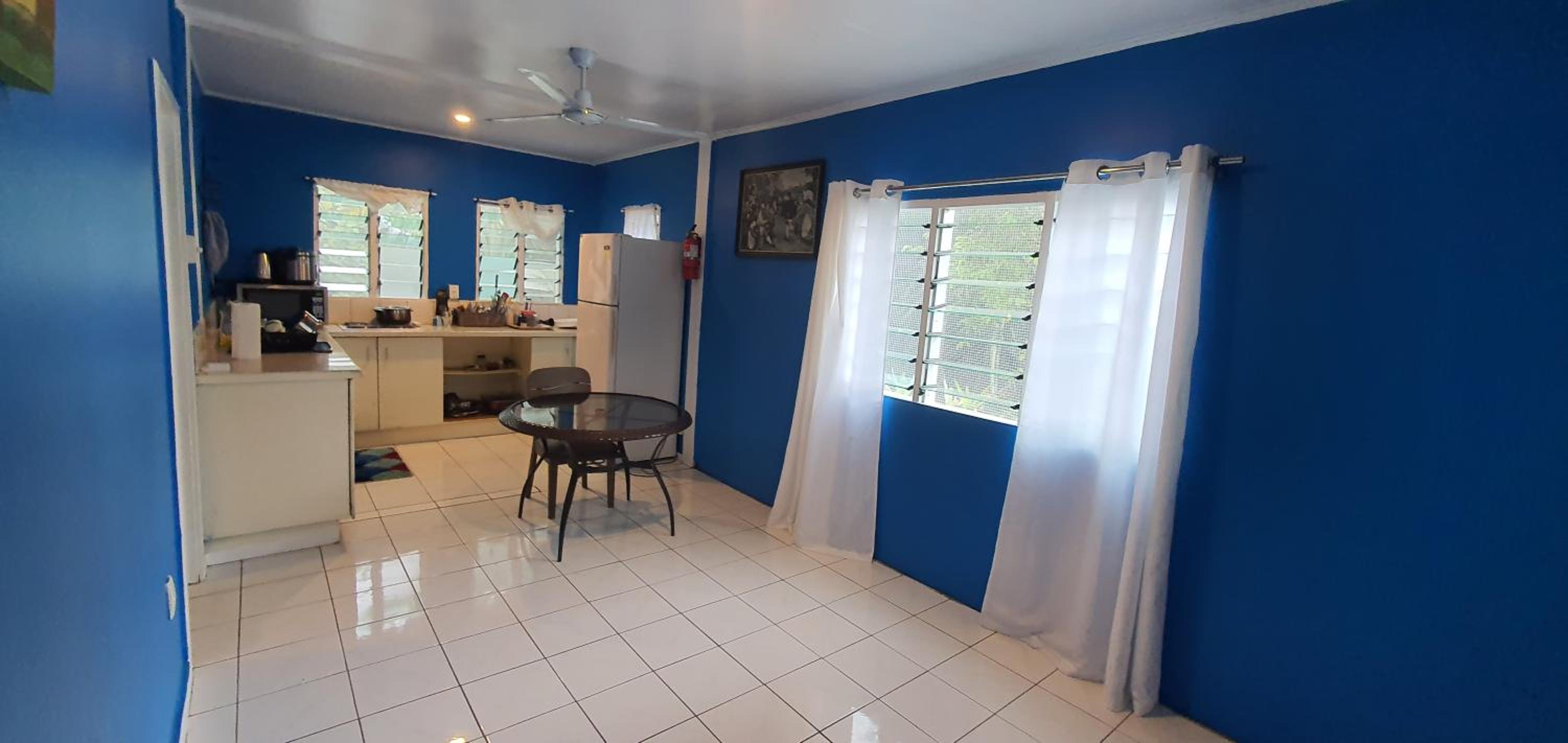 Lynn's Getaway Hotel