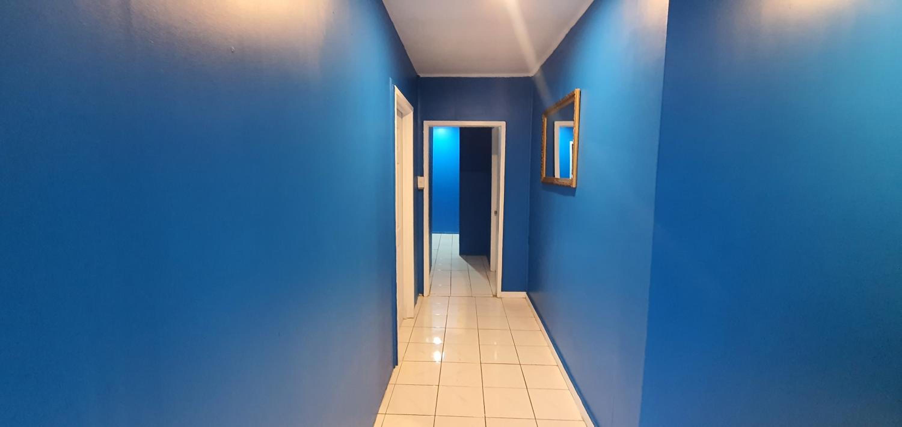 Lynn's Getaway Hotel