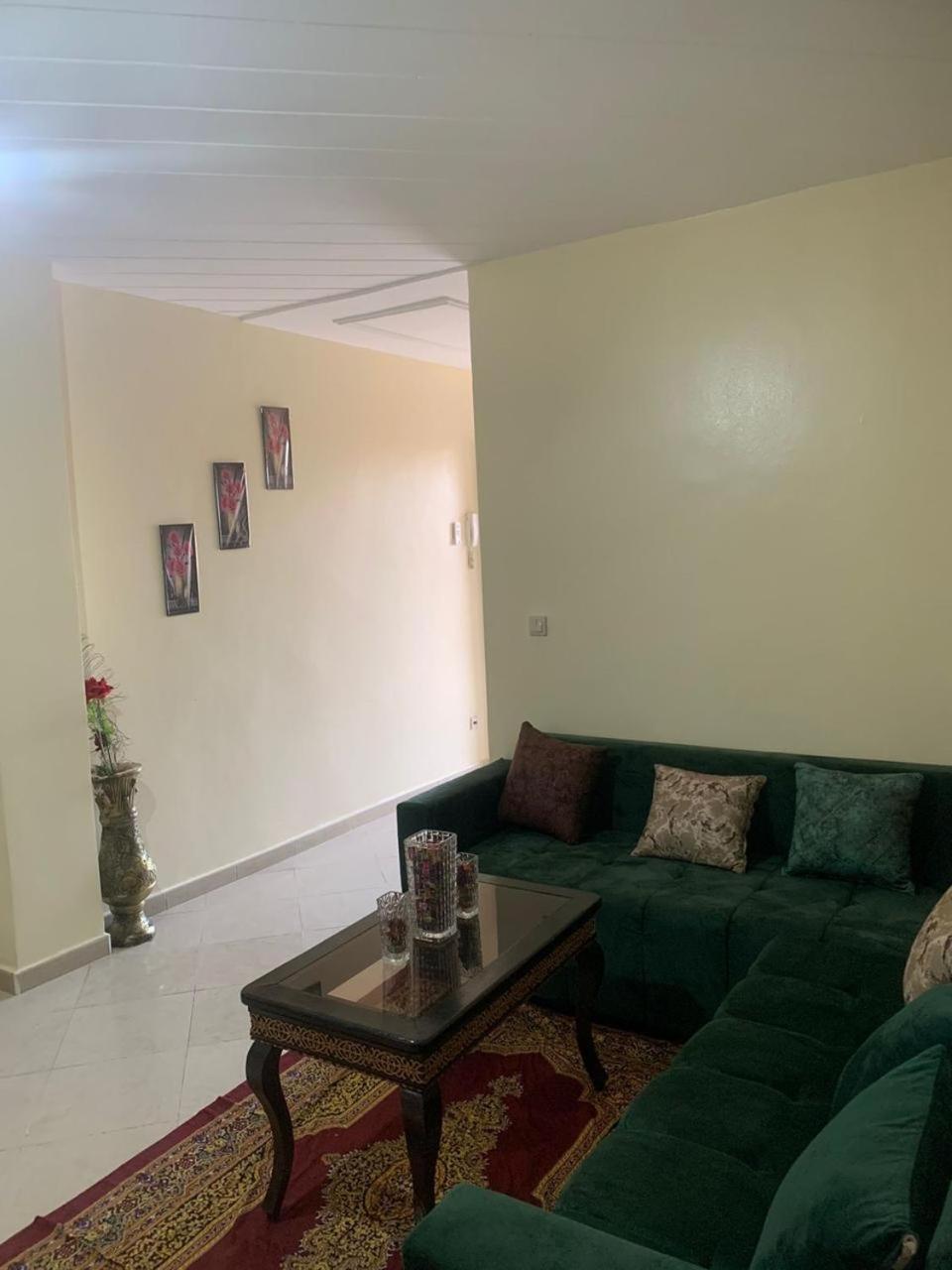Appartement Terazza, Boulevard Mohammed Derfoufi, Oujda, pres de la station des grands taxis vers Berkane, Saidia, Nador