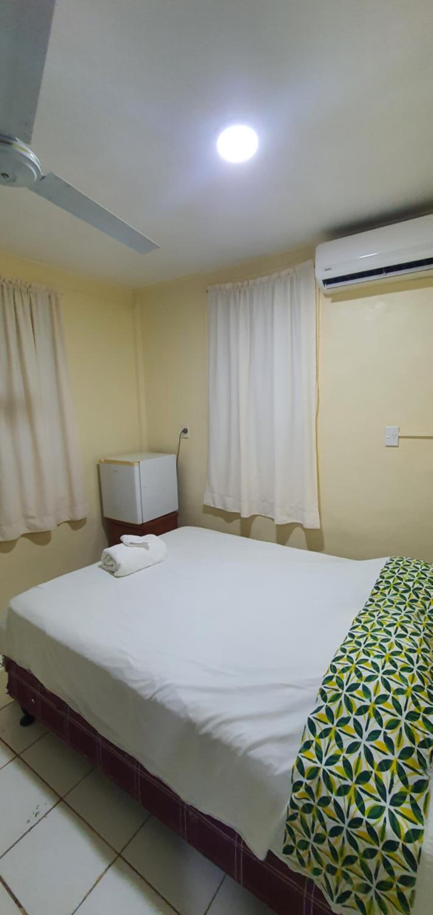 Lynn's Getaway Hotel