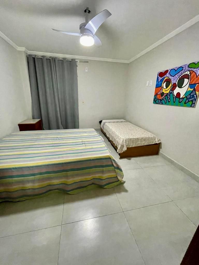 BEIRA MAR 3 suítes, lavabo, 2 Vagas Garagem, varandão, Smart TV- MELHOR LOCALIZAÇÃO - WIFI Vivo Fibra view 2