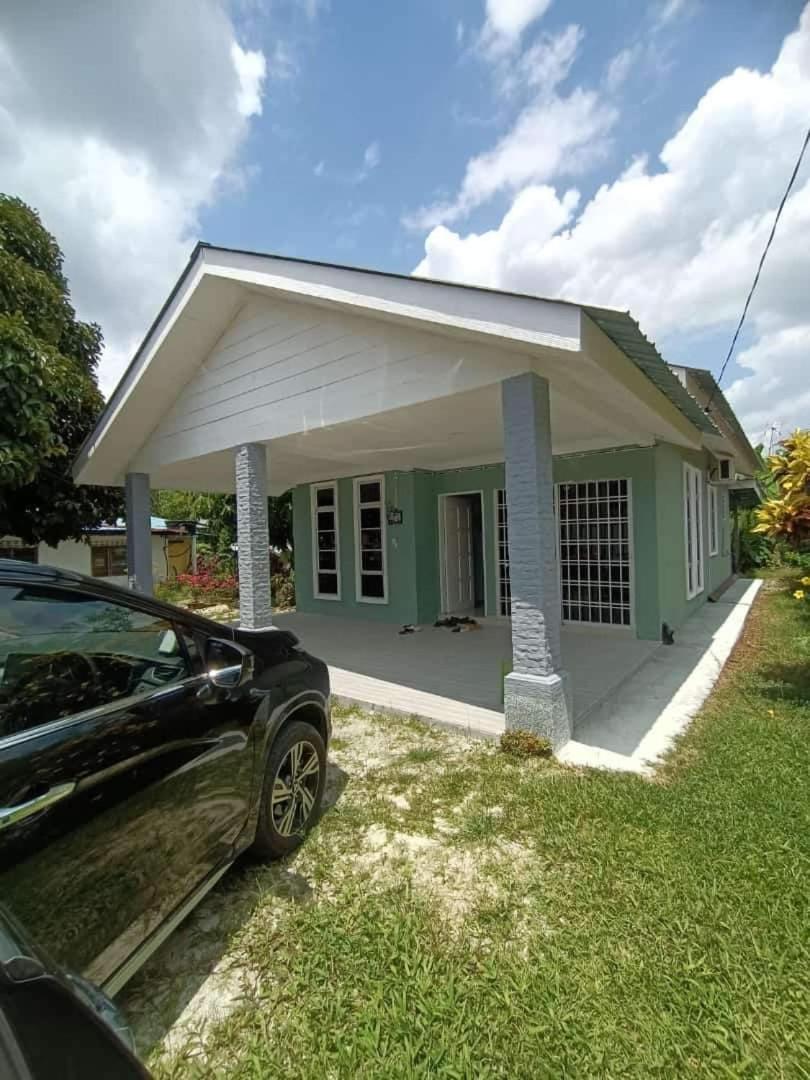Rafi homestay chenderong balai