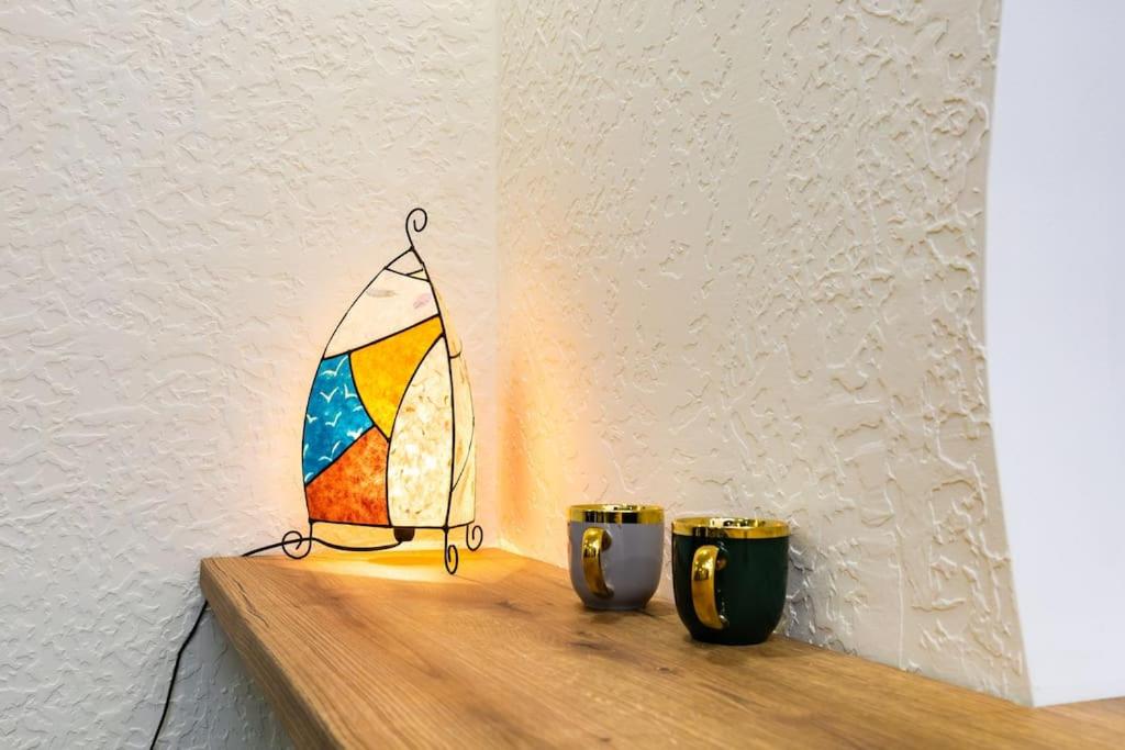Modern 1BR Apartment with Private Garden Top Center