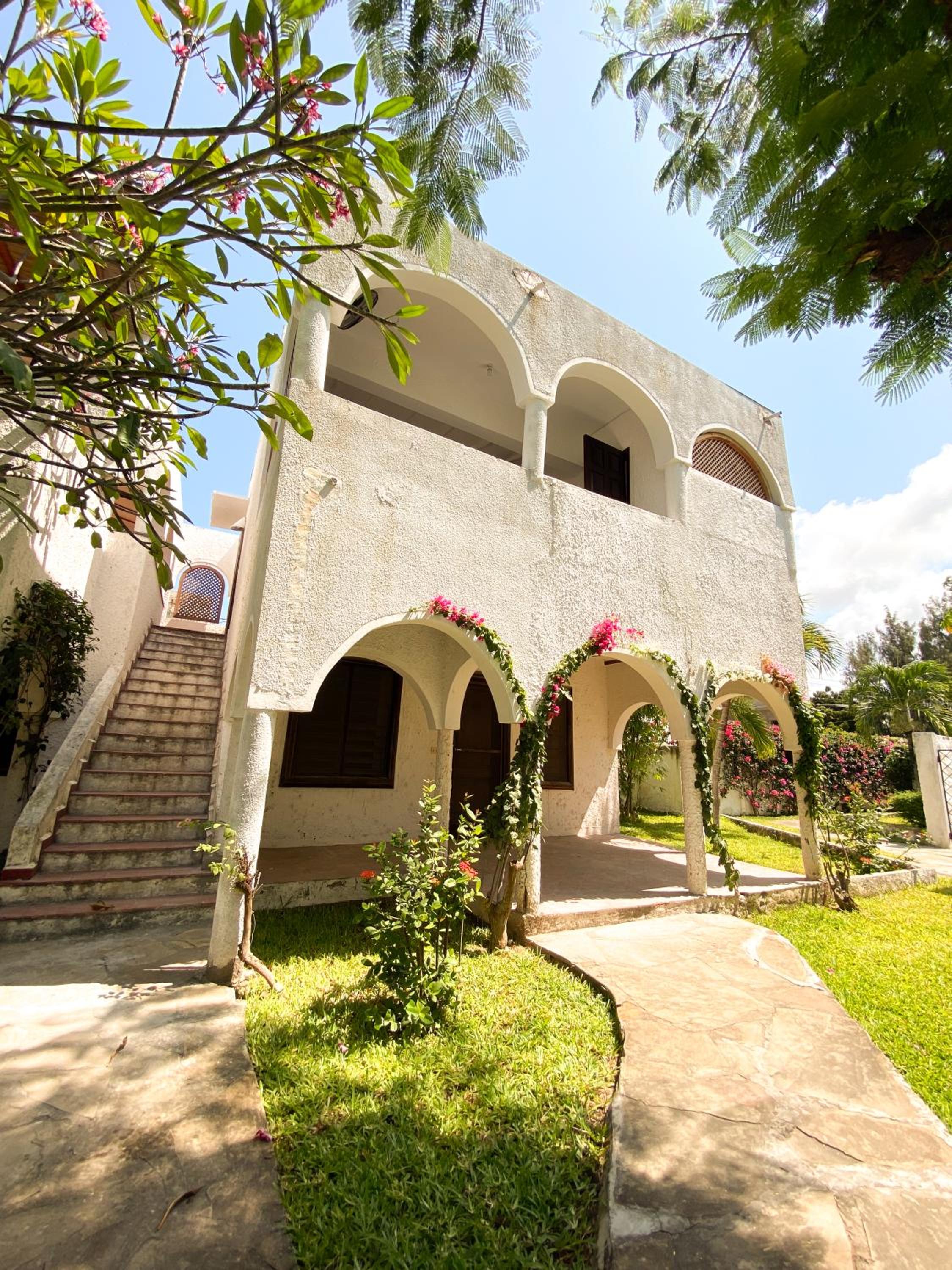 611 Sporting Residence view 4