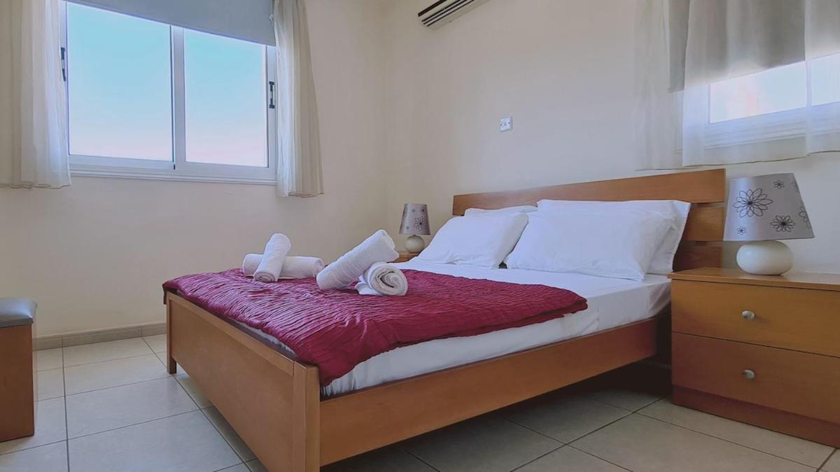 STAY Sunny Bay Villa