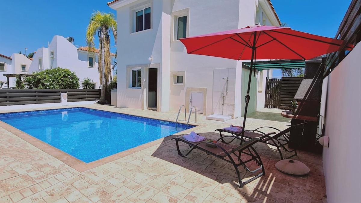STAY Sunny Bay Villa