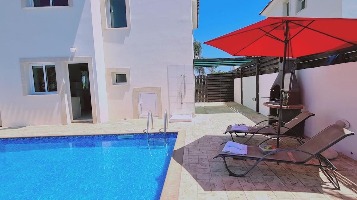 STAY Sunny Bay Villa