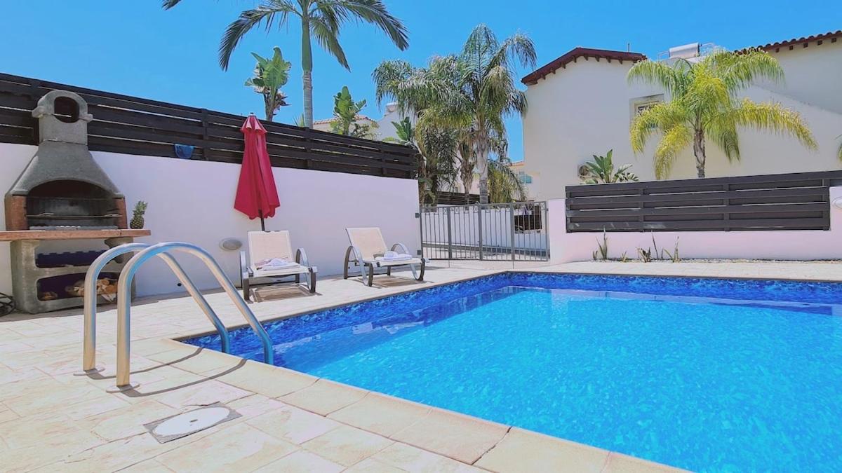 STAY Sunny Bay Villa