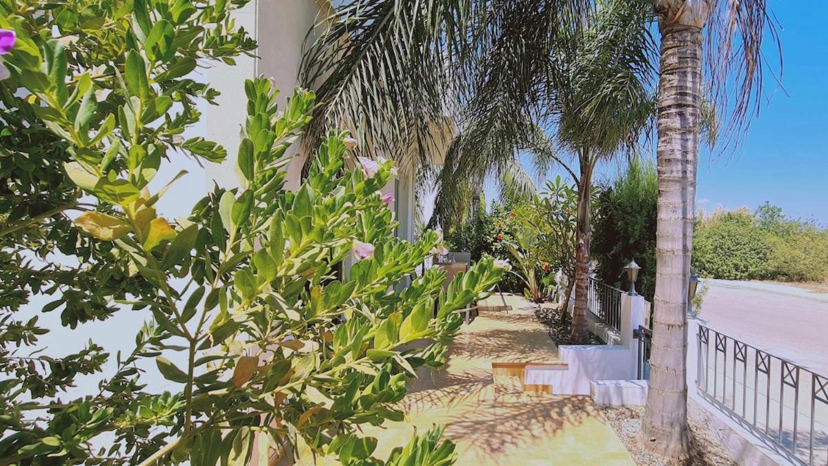 STAY Sunny Bay Villa