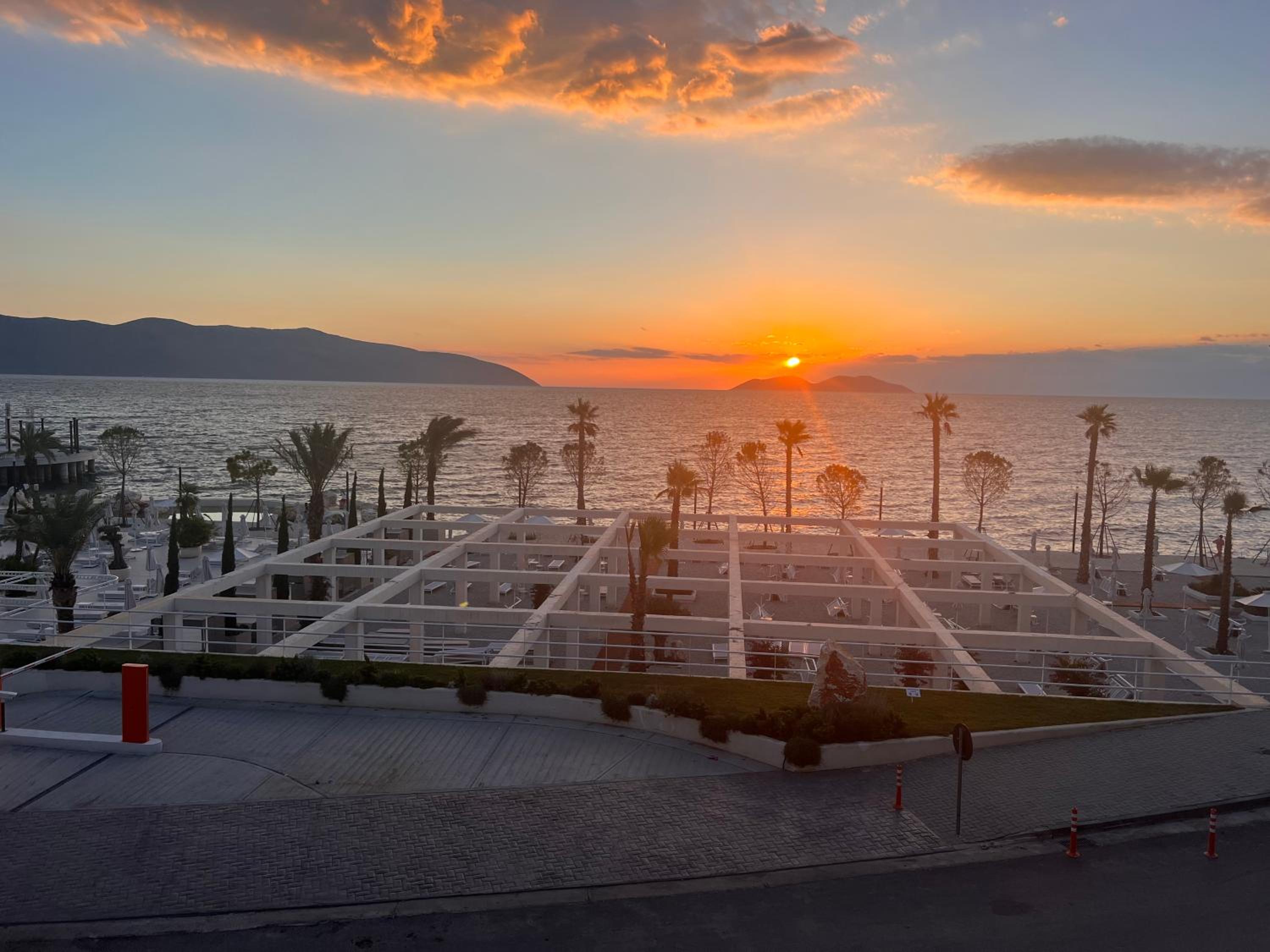 Sunset Resort