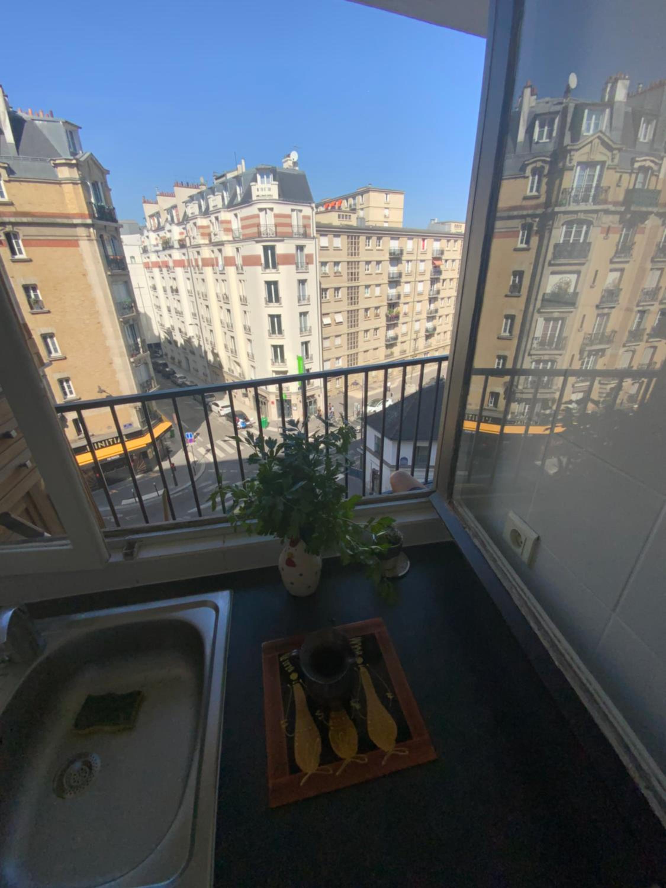Chambre pour 4 chez Rihani près de la Tour Eiffel