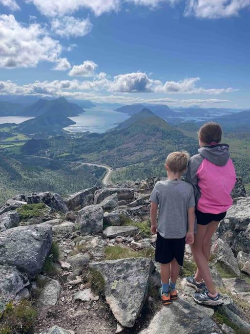 Nakkentunet - familievennlig hus på gårdstun.