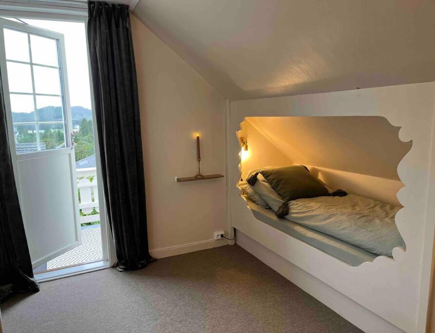 Nakkentunet - familievennlig hus på gårdstun.