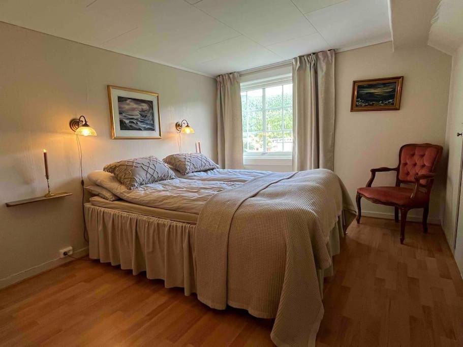 Nakkentunet - familievennlig hus på gårdstun.