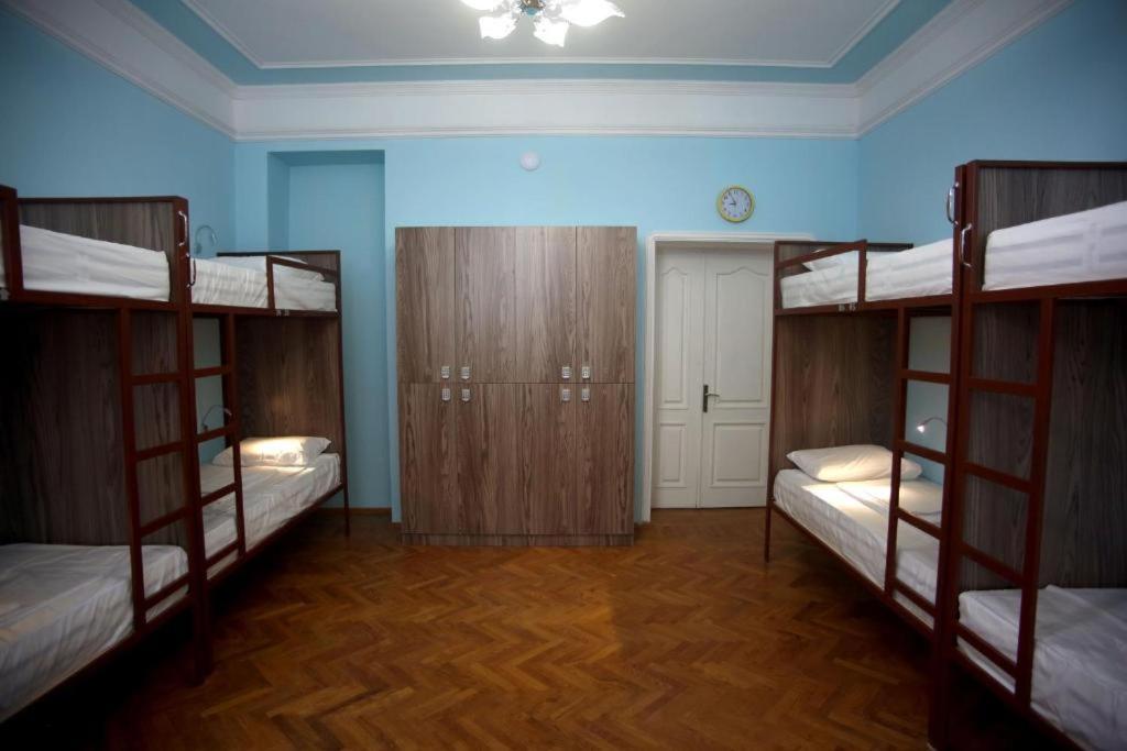Photo 43