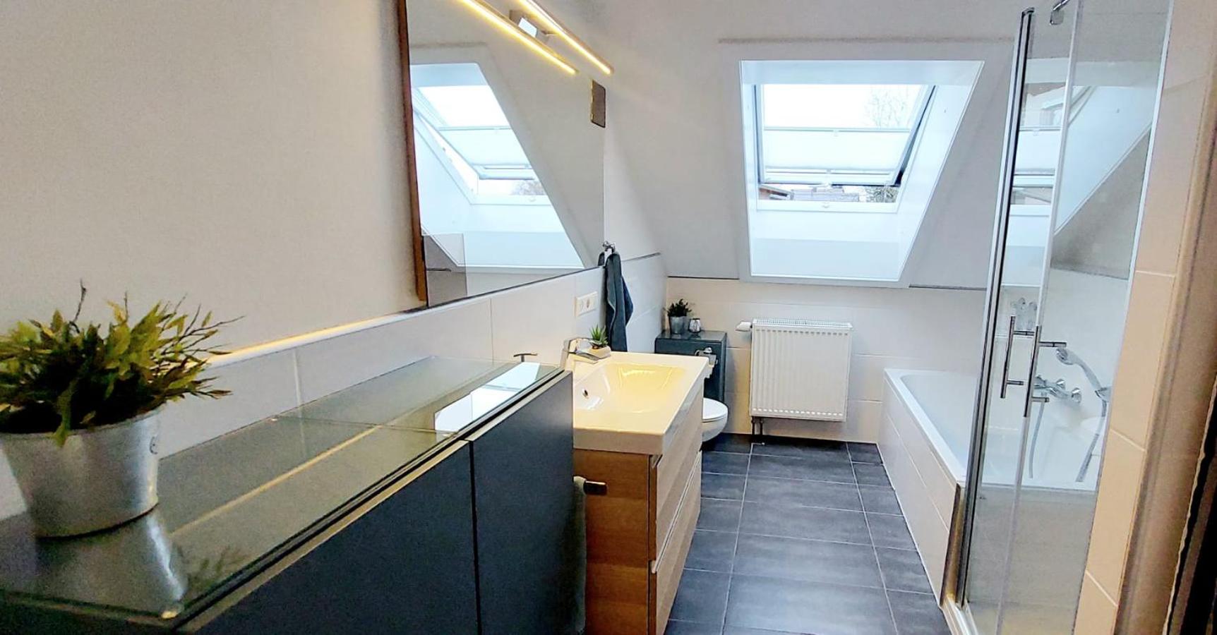 moderne Ferienwohnung mit Balkon