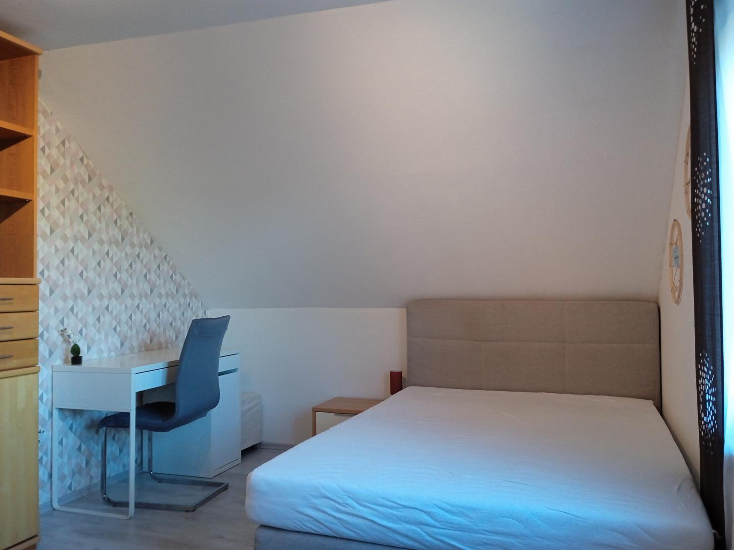 moderne Ferienwohnung mit Balkon