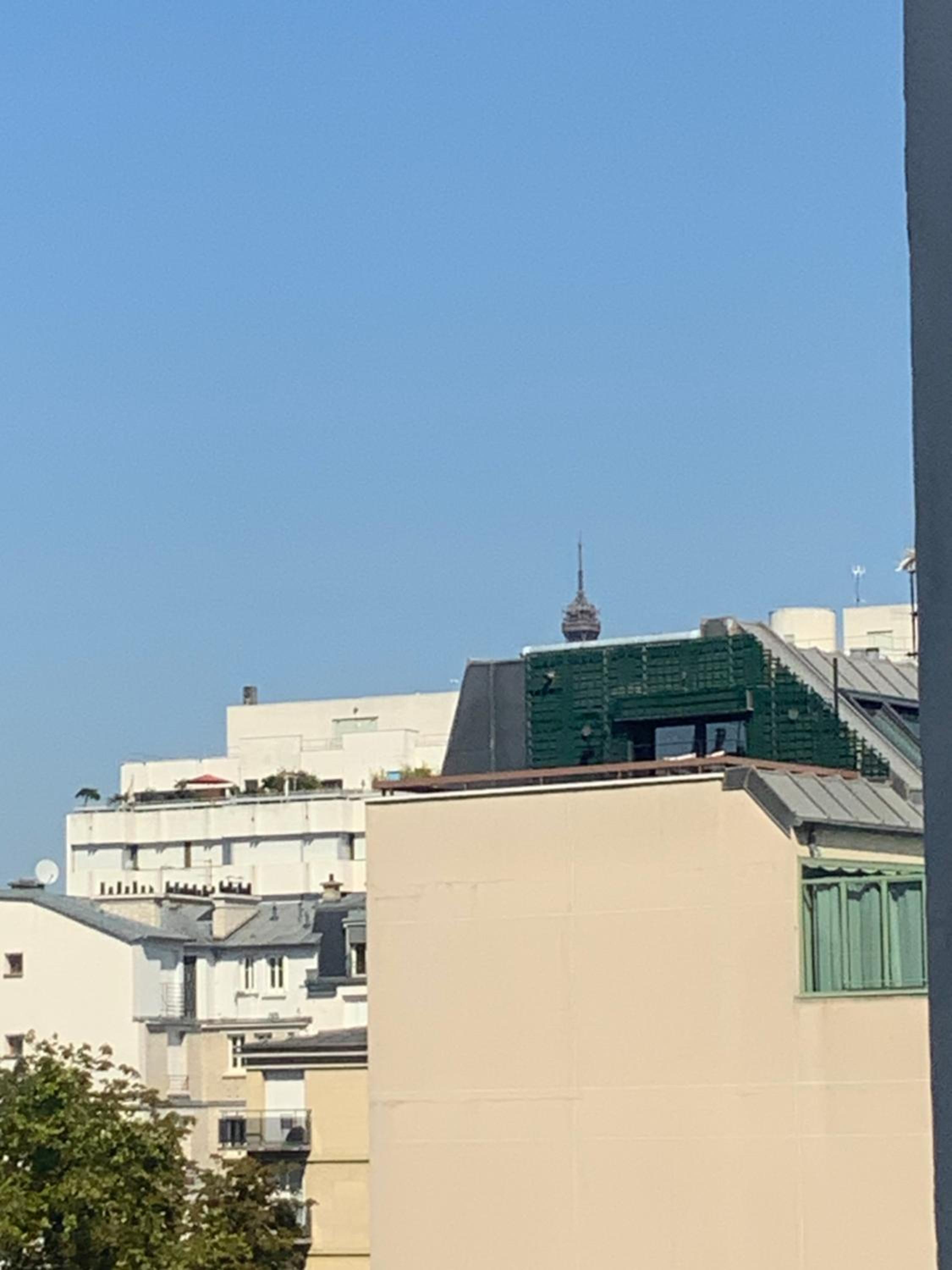 Chambre pour 4 chez Rihani près de la Tour Eiffel