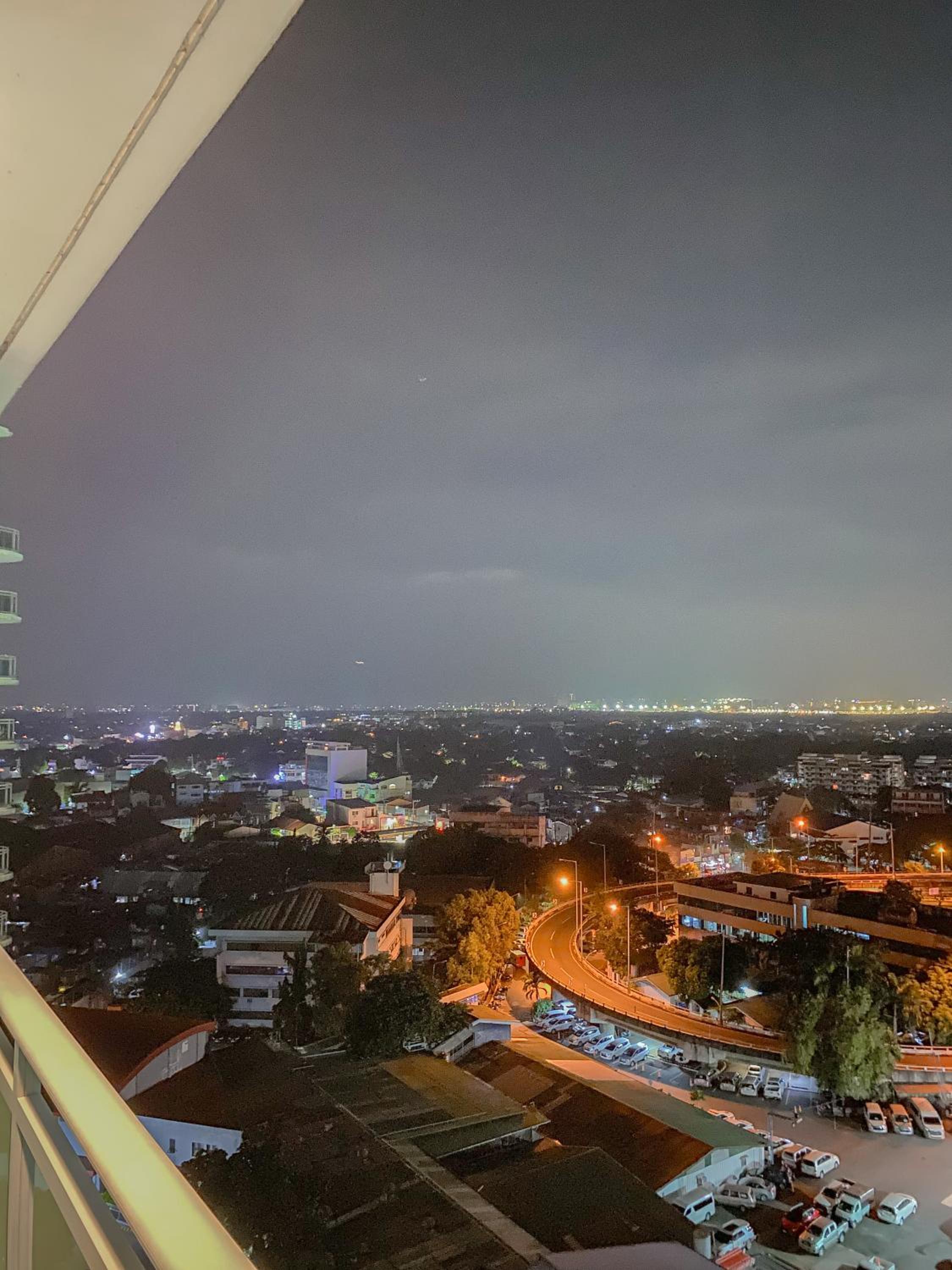 Luxury Condo: IG Worthy at Azure Urban Resort Residences view 2