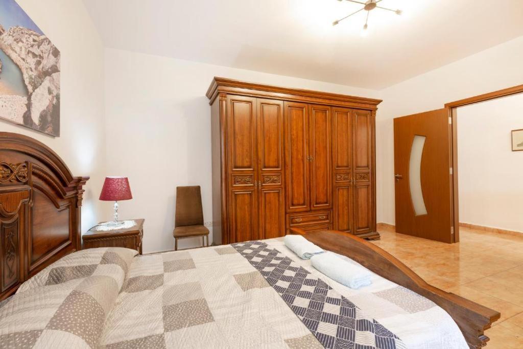 Gudja - Lovely 3 bedroom unit with own private entrance view 4