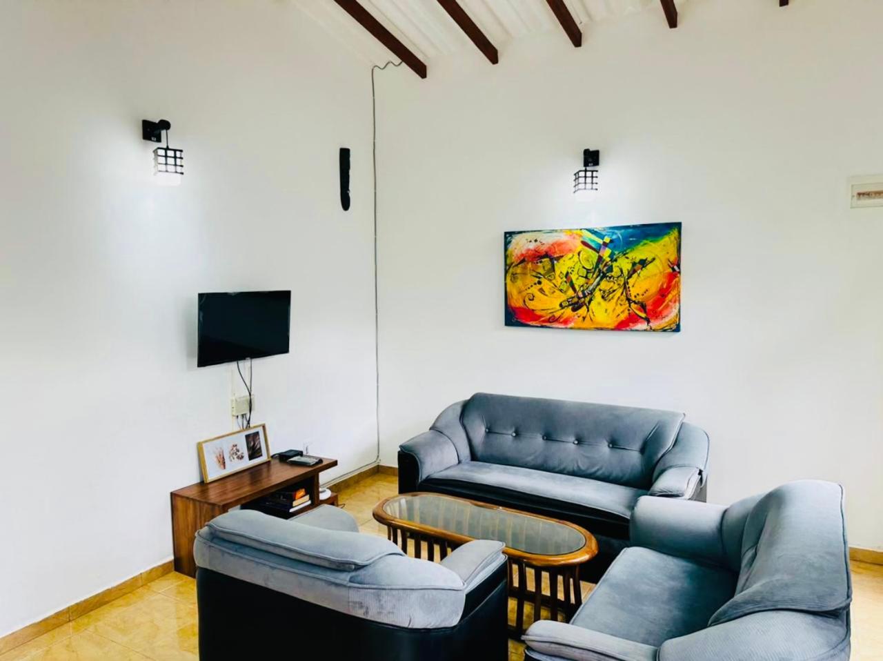 Damithshouse