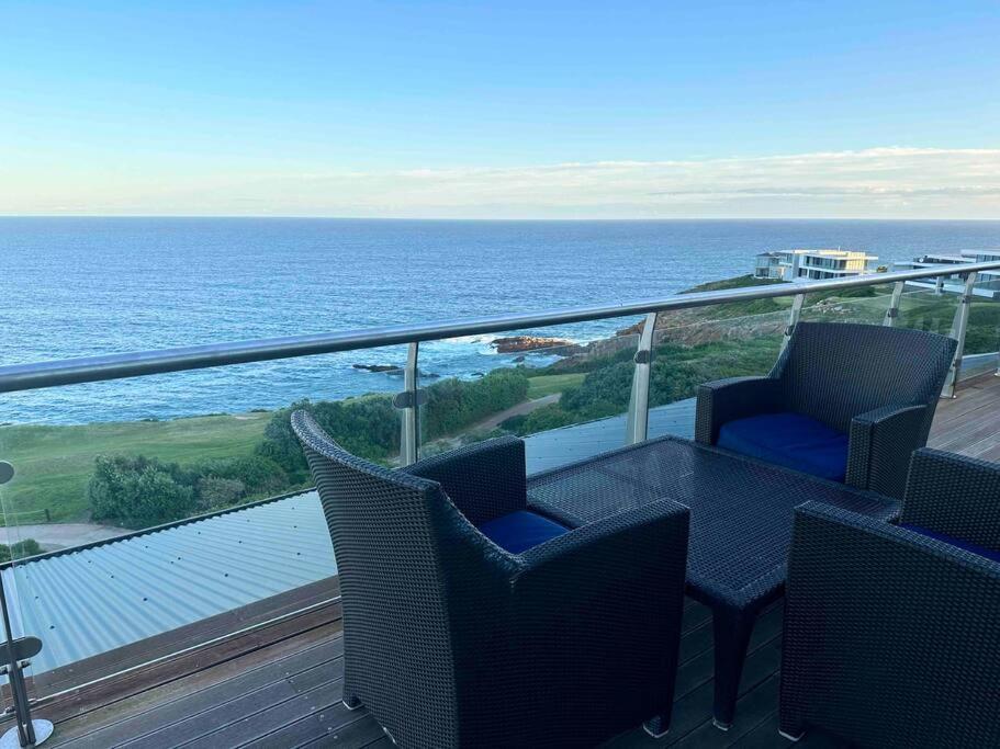 Vincent - Artistic Luxury Suite view 4