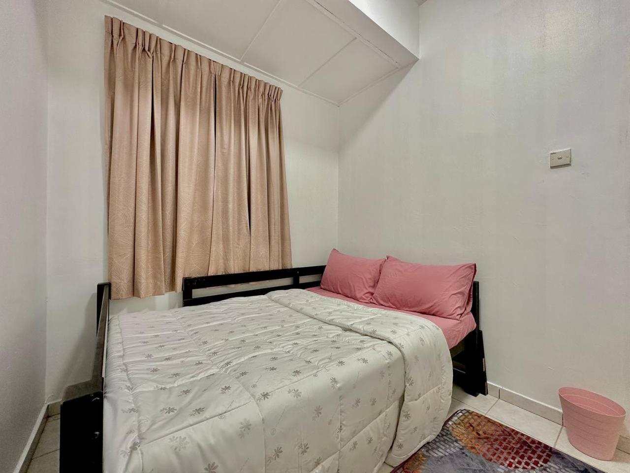 Mijanna Guesthouse - Johor Bahru