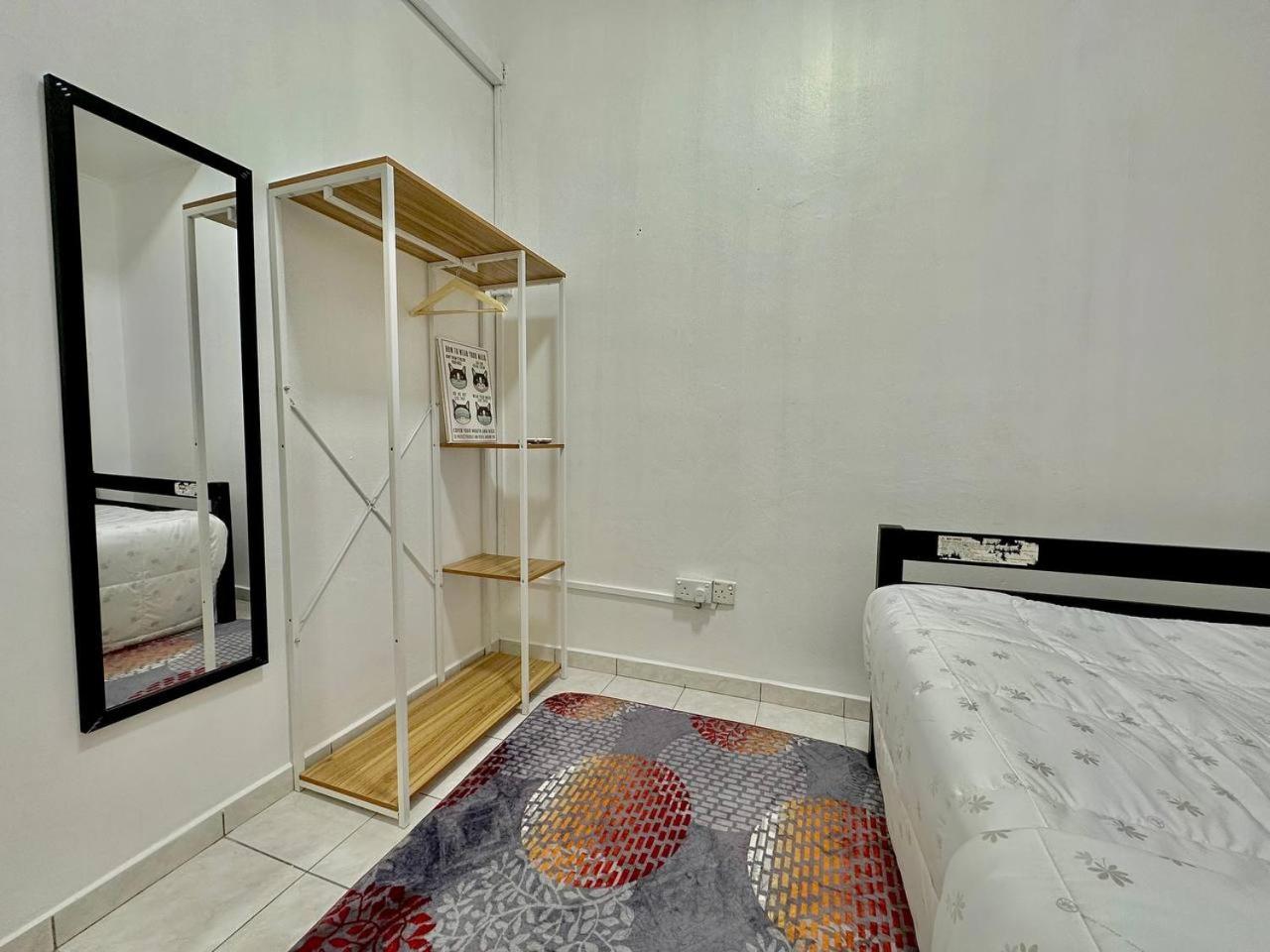 Mijanna Guesthouse - Johor Bahru