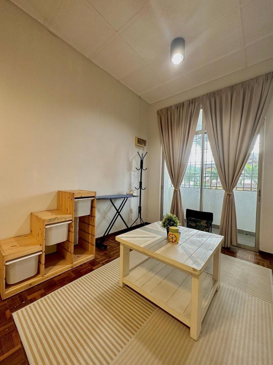 Mijanna Guesthouse - Johor Bahru