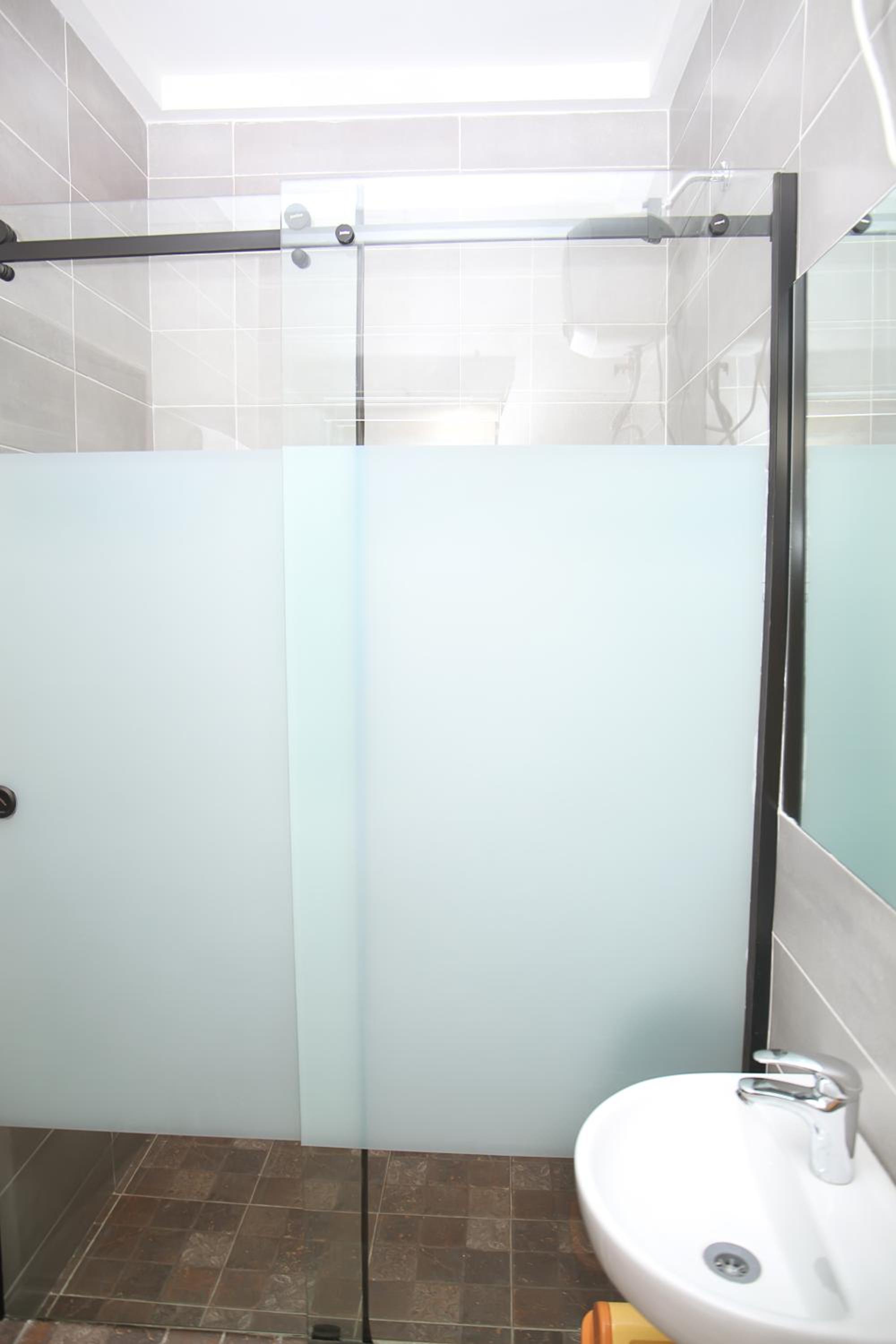Newly Built 3 Bedroom Tastefully Furnished House Available For Shortlet view 4