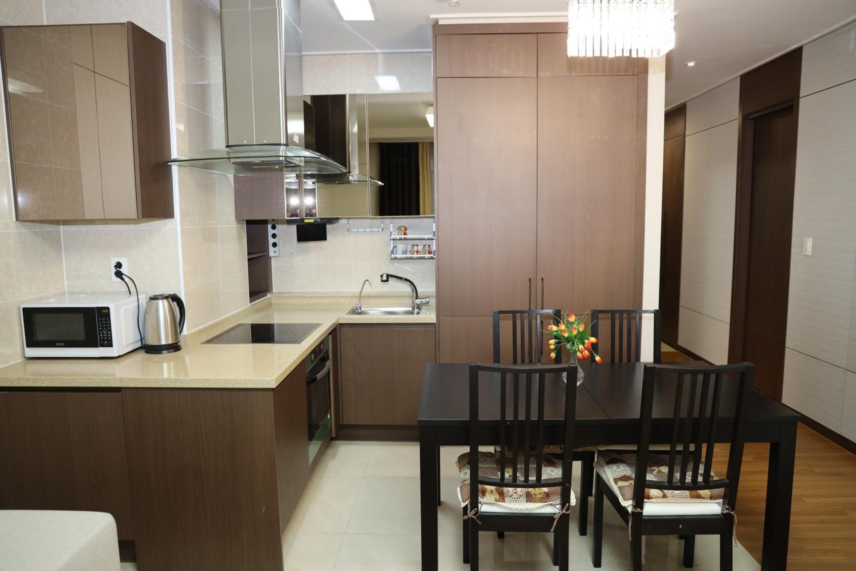 Highvill Apartments