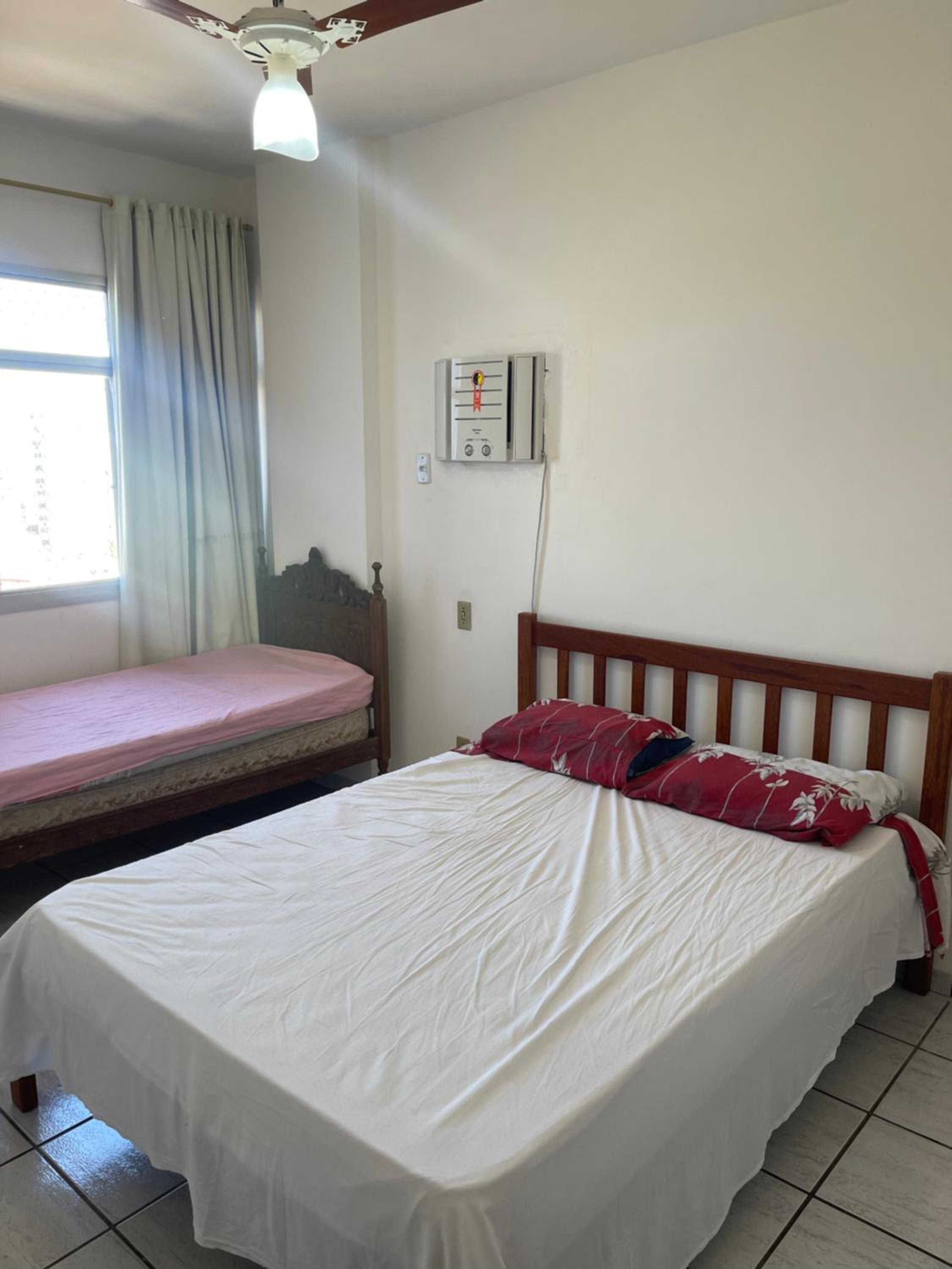 Apartamento Guarapari pé na areia com Wi-Fi e Garagem