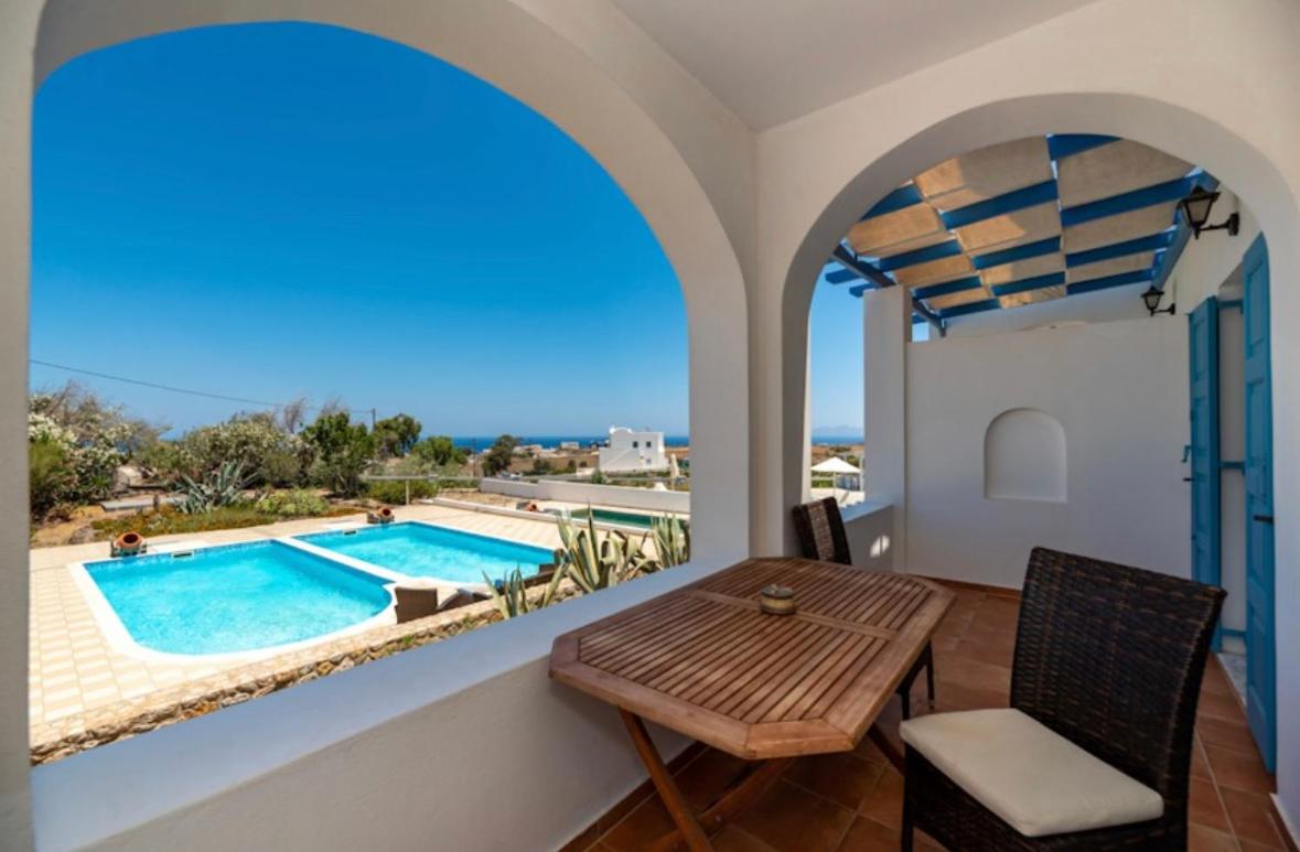 Private pool villa photo 2