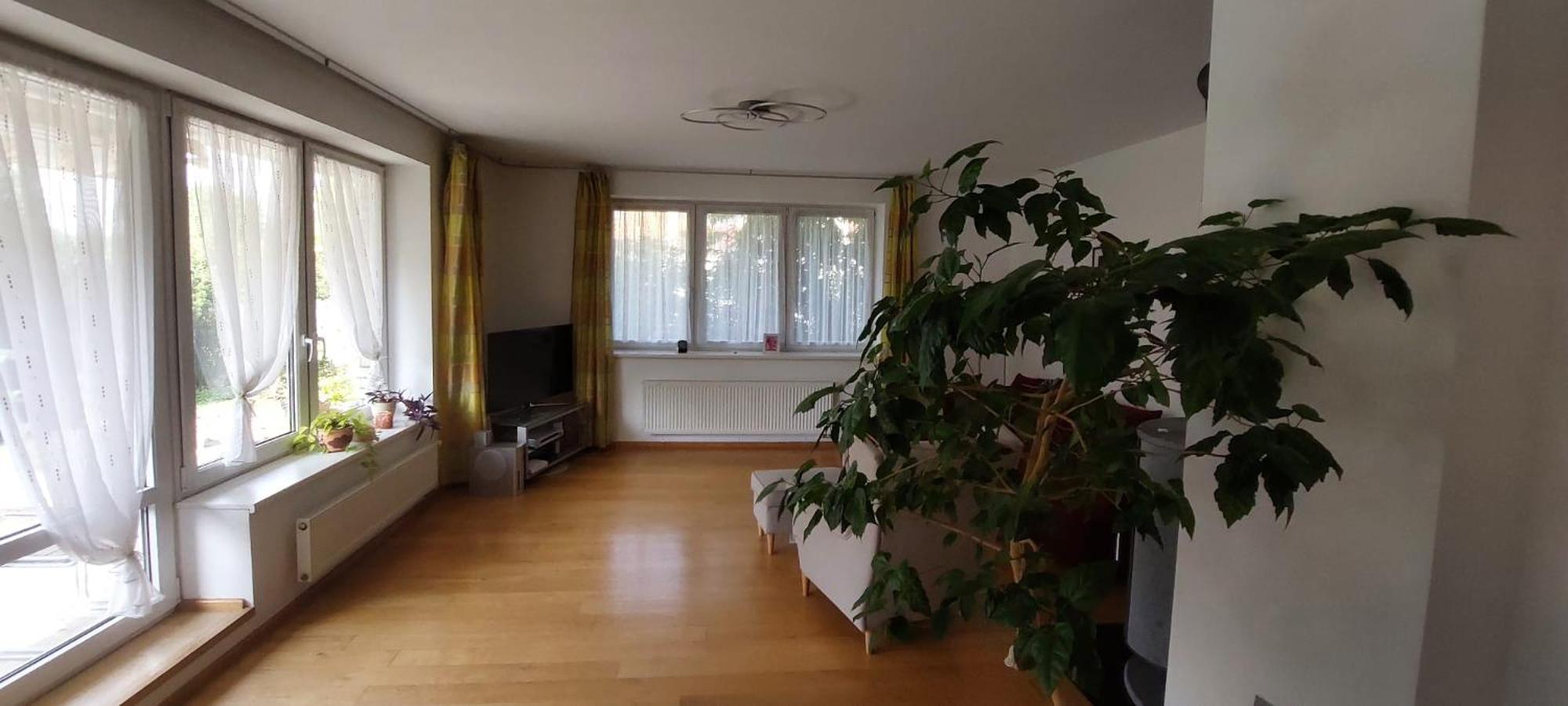 House in beautiful suburb of Prague