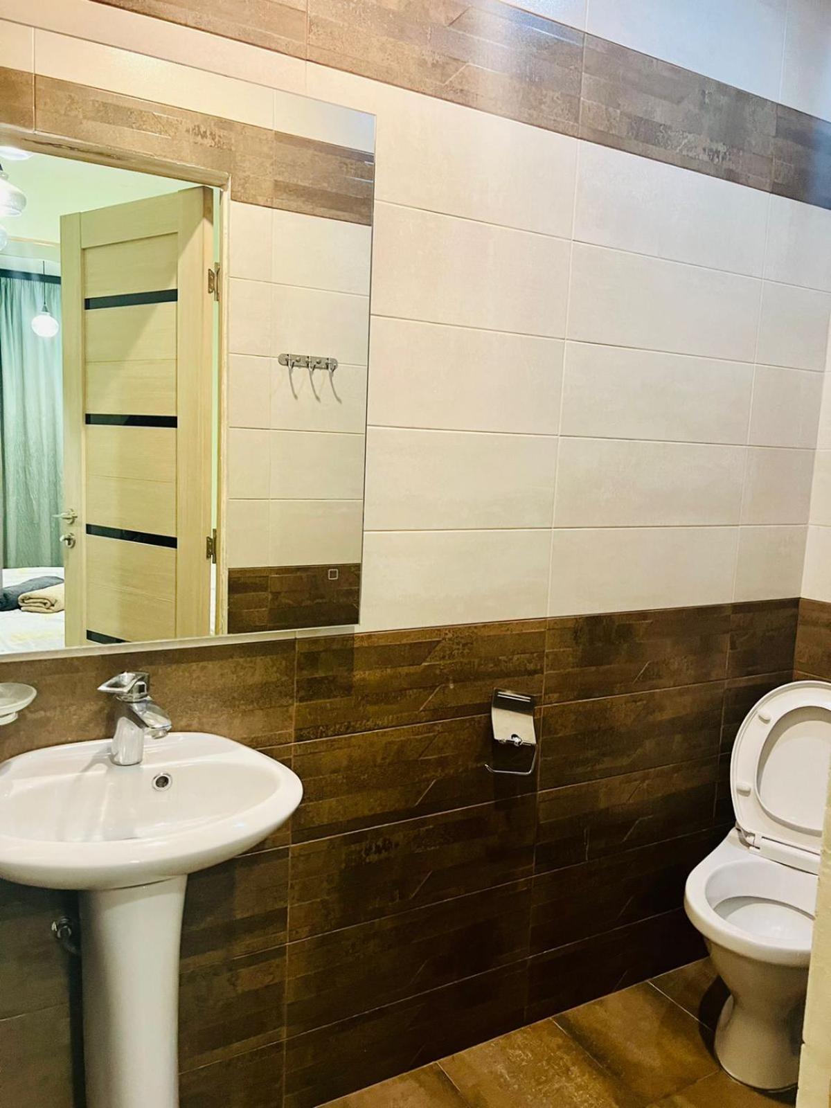 LUXURY Spacious 3 bedroom 2 Bathroom apartment , New Building,
