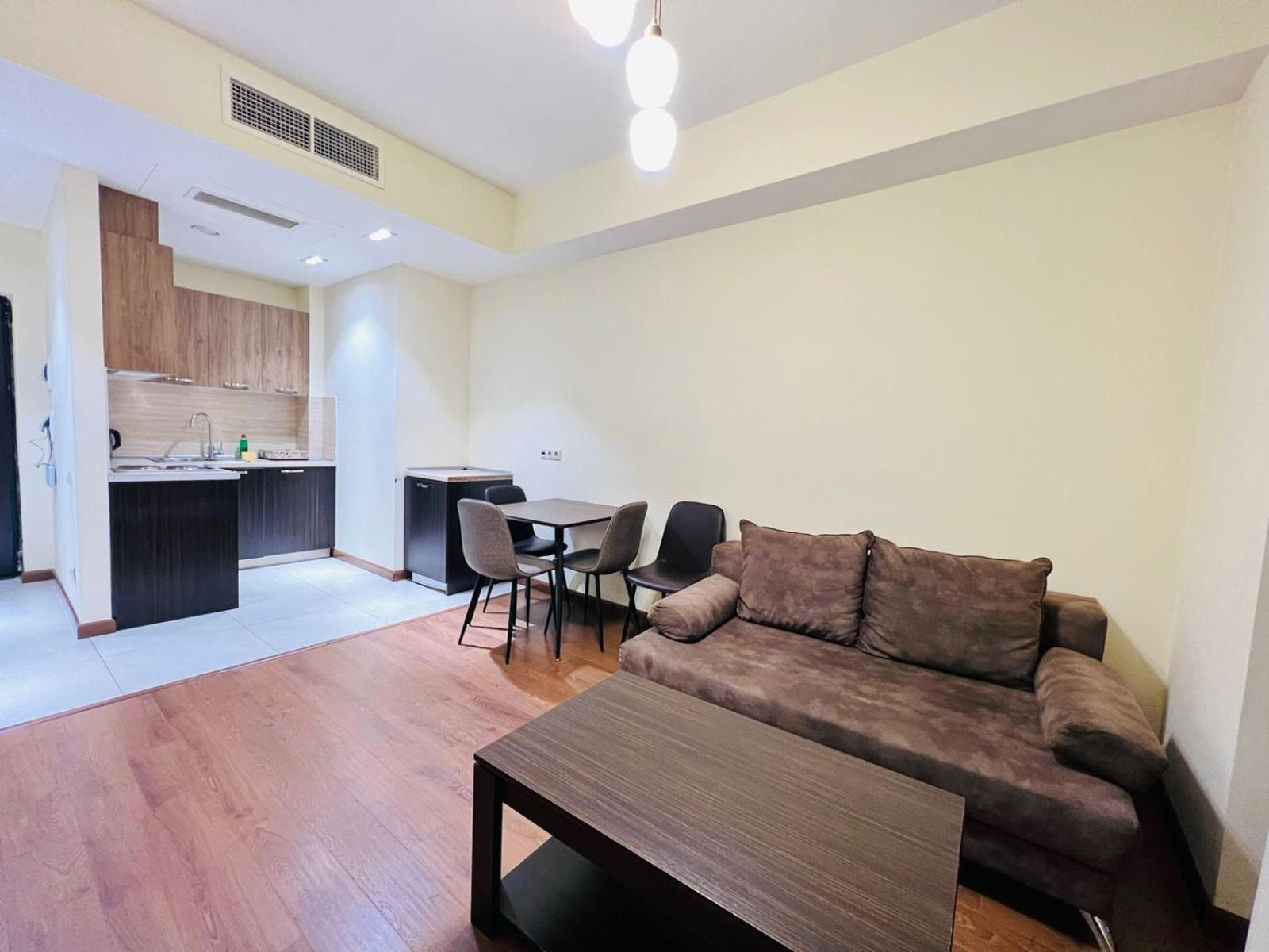 Modern Apartment +Balcony next to Republic Square, City Center