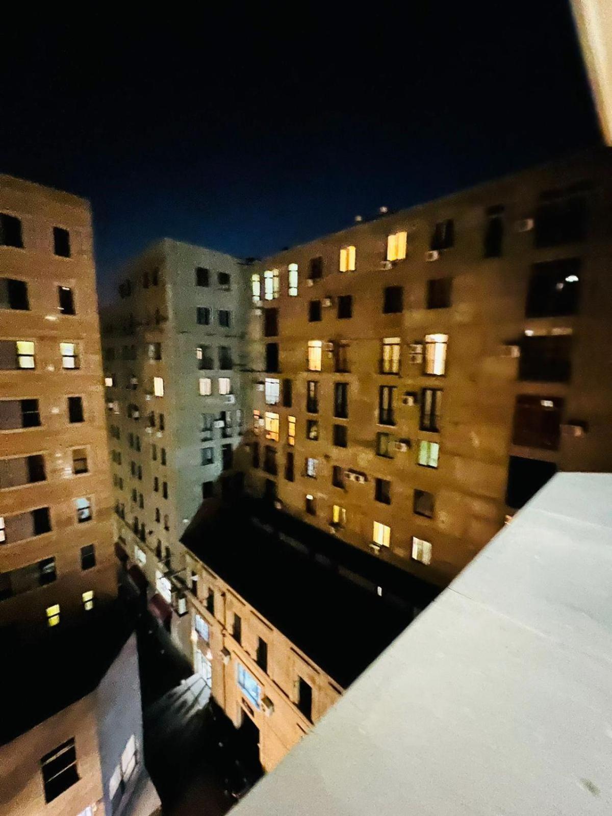 Modern Apartment +Balcony next to Republic Square, City Center