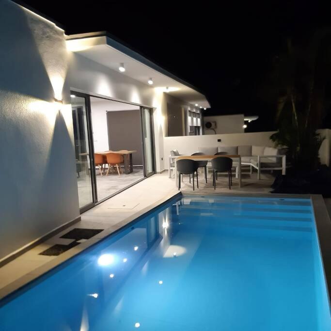PALM VILLAS view 5