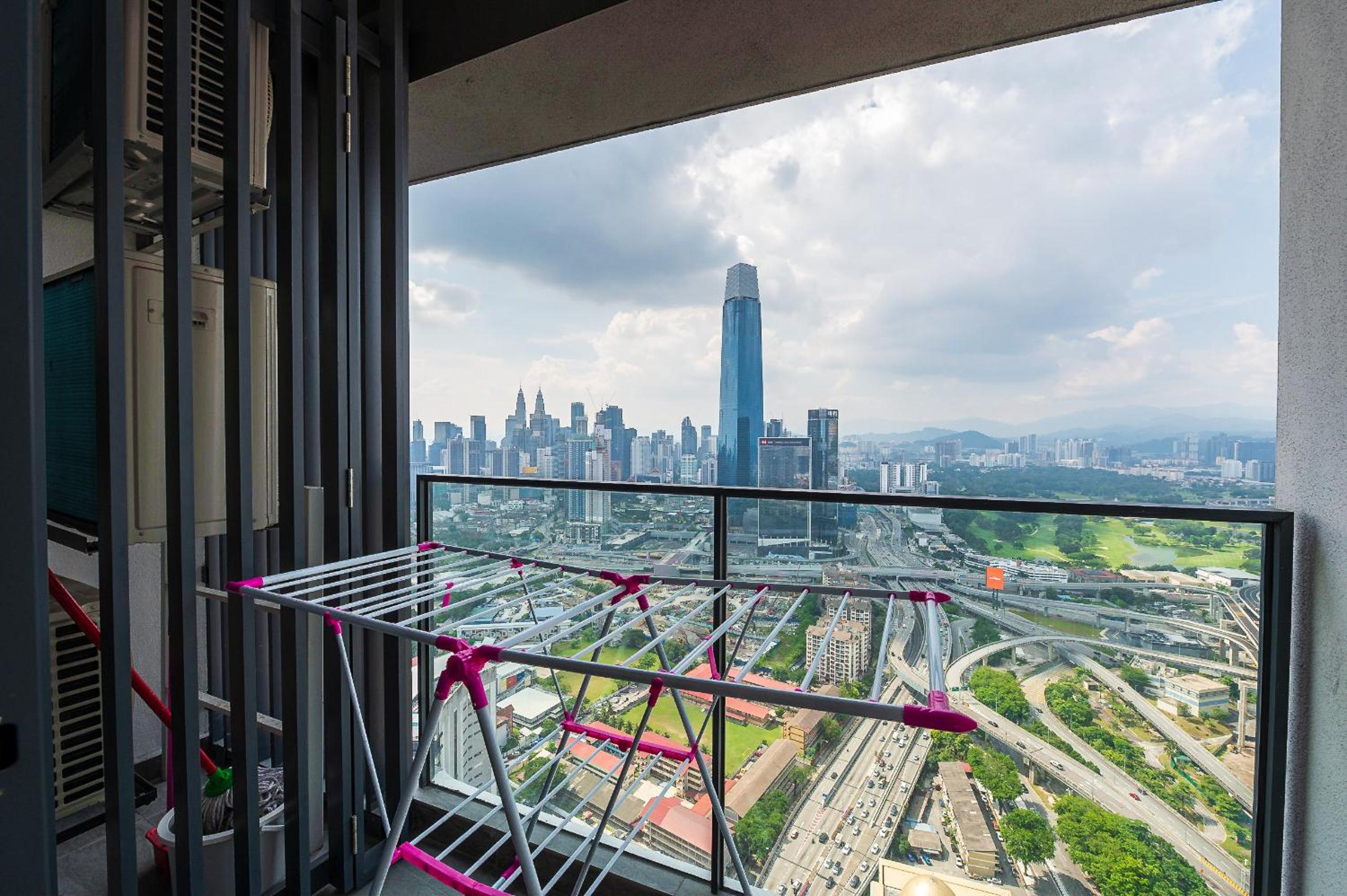 Luxury Residence Sky Garden Near TRX Mall 100Mbps
