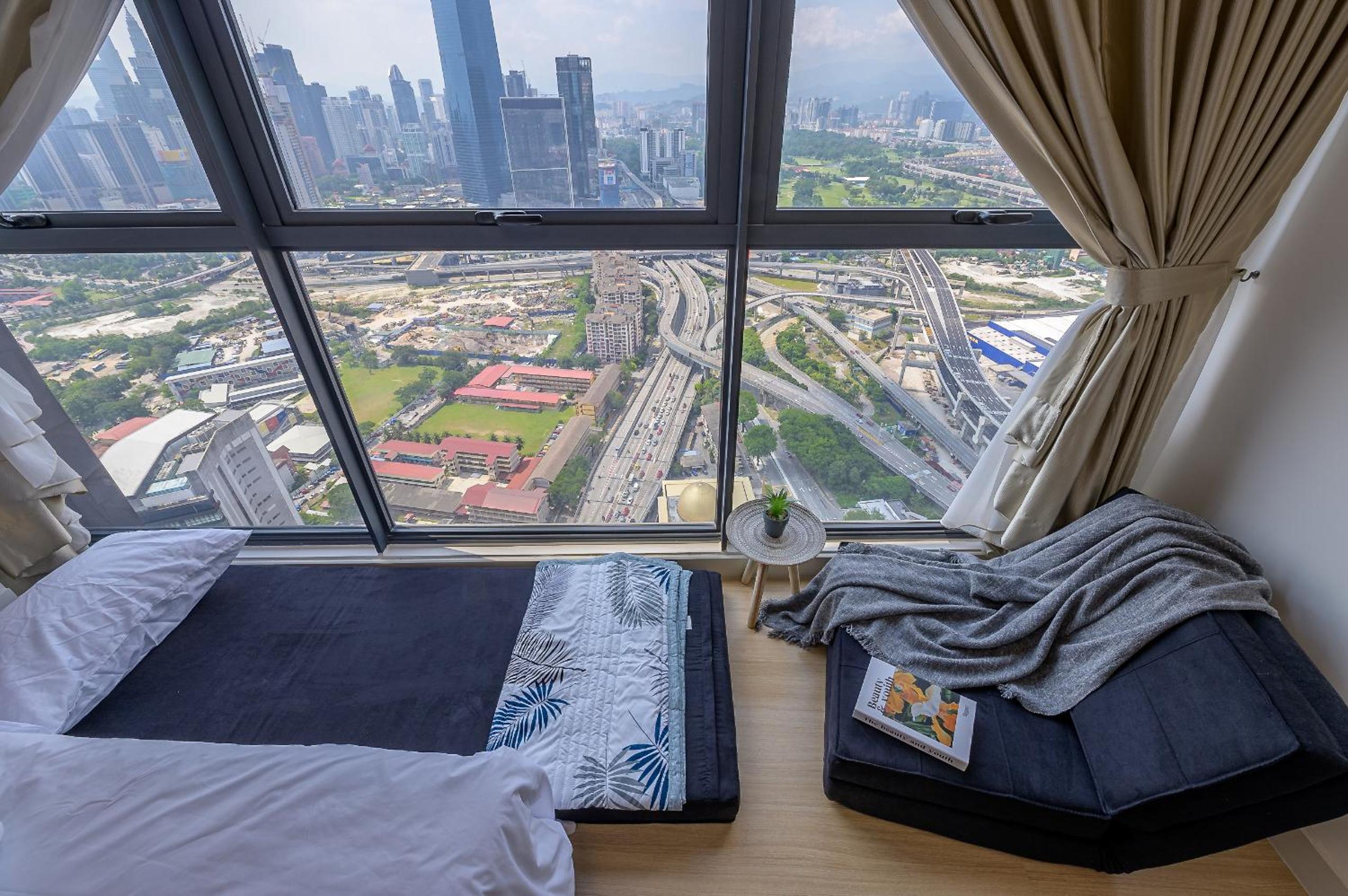 Luxury Residence Sky Garden Near TRX Mall 100Mbps