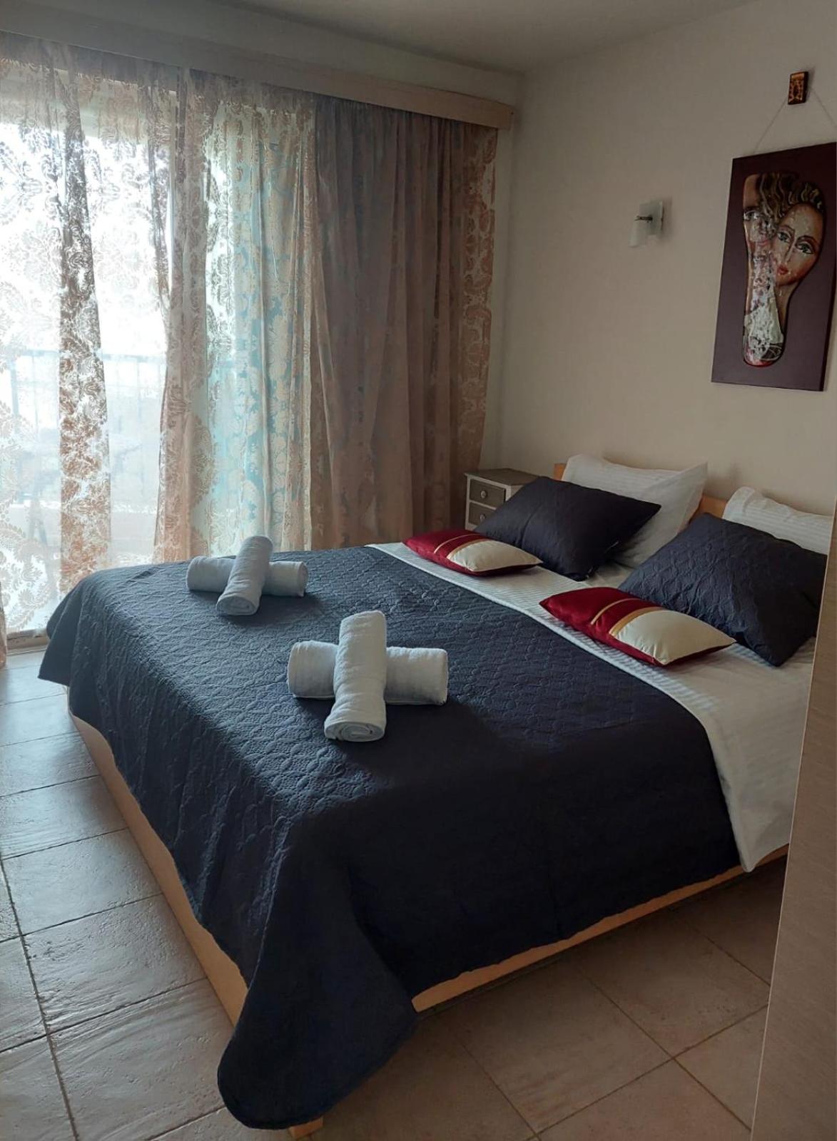 Infinity Night Villa