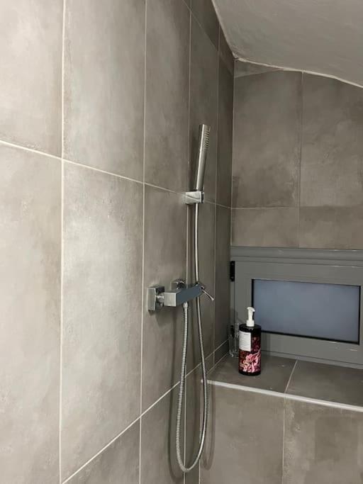 Ksenokratous-Kolonaki cozy apartment