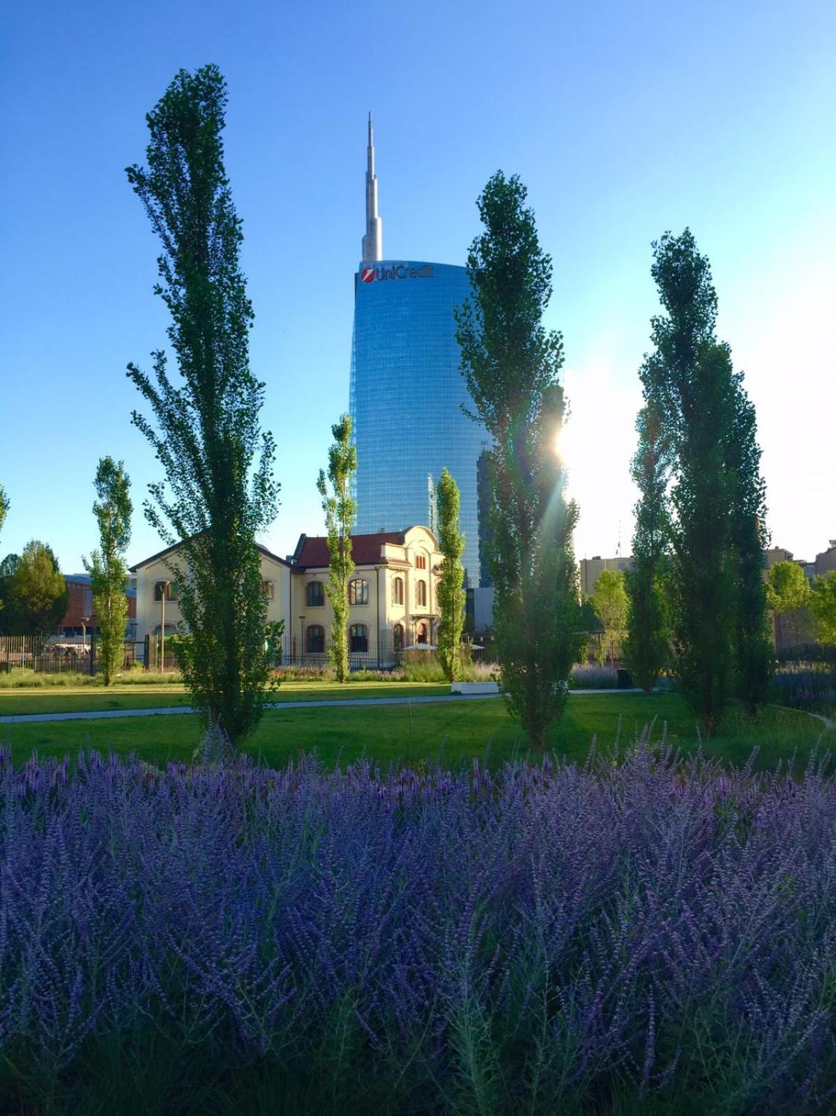 OurJoy & SkyJoy condo units - Via M Gioia, 47 - Strong WiFi, 1 private parking, Central Station, Milan