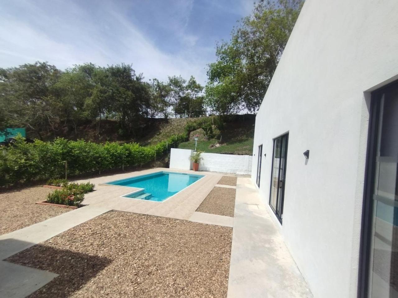 Piscina privada y mucha tranquilidad.