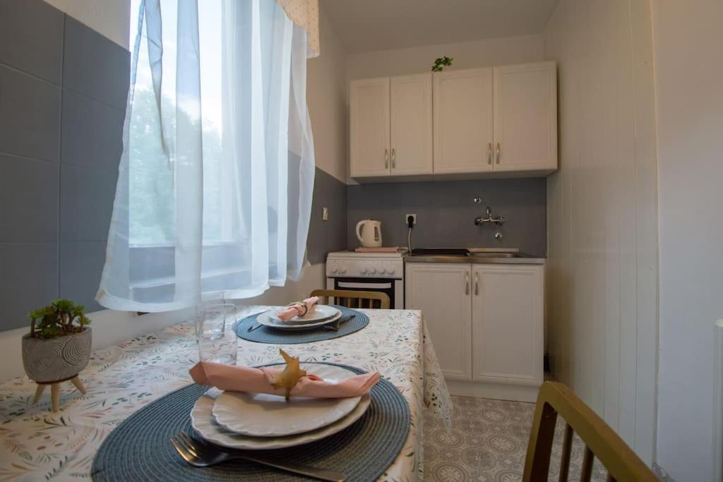 Charming Apartment with super easy parking area view 5
