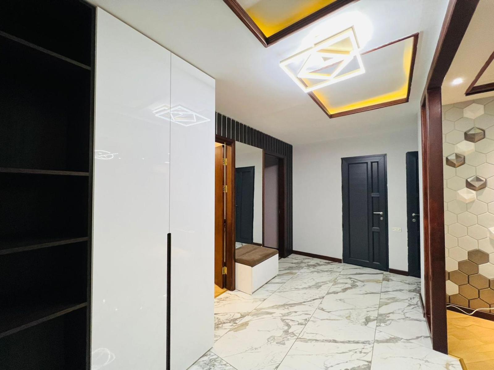 Deluxe Modern 3 Bedroom + 2 Bathrooms Apartment, on Amiryan Street, Middle of Center