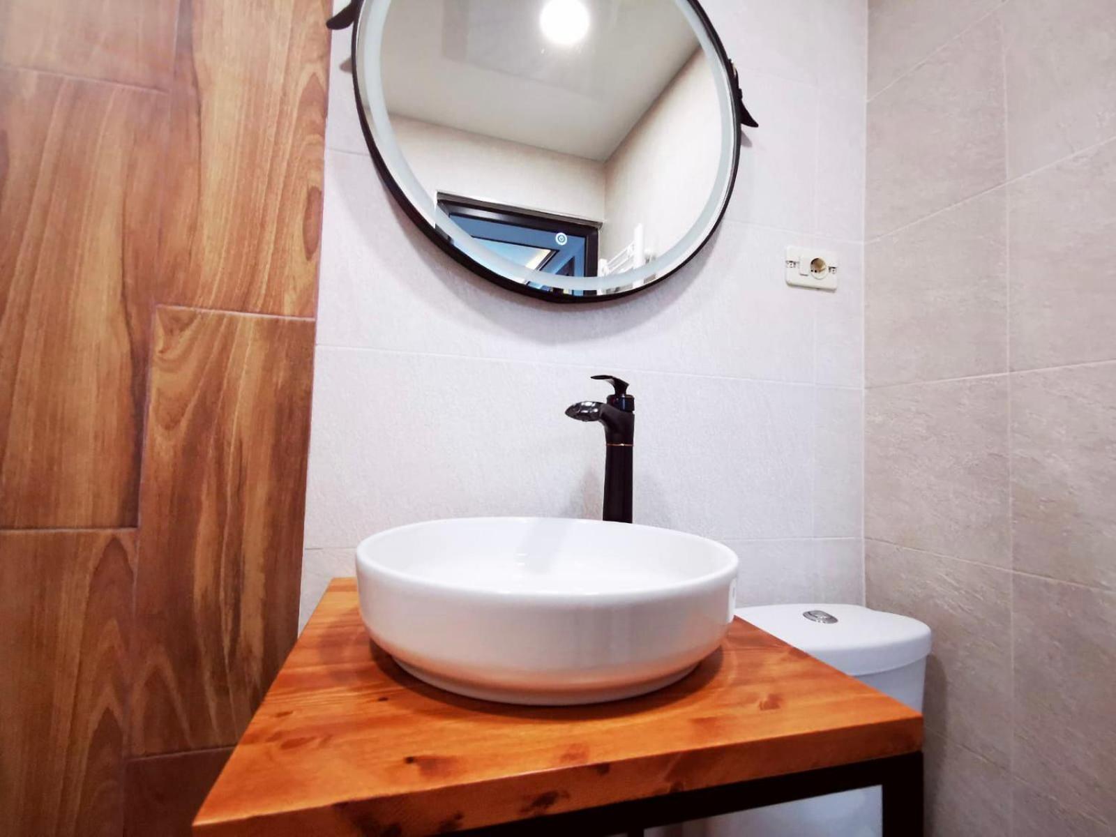 Deluxe Modern 3 Bedroom + 2 Bathrooms Apartment, on Amiryan Street, Middle of Center
